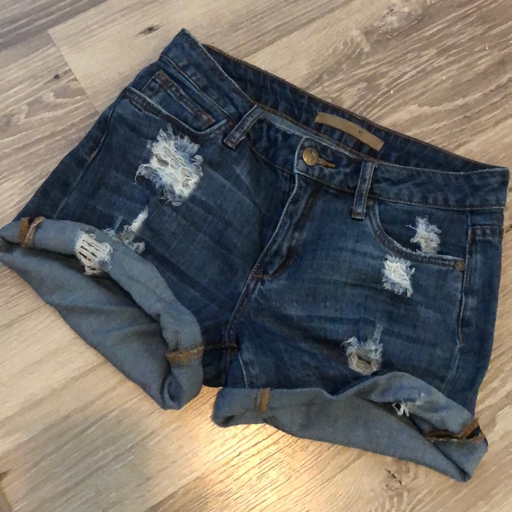 🖤 DONATED🖤Joe's denim shorts! Perfect distressed